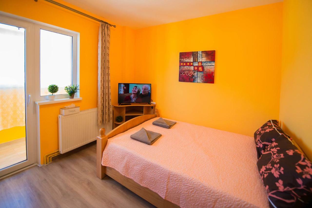 Gazde/Camere de închiriat Luna Brașov